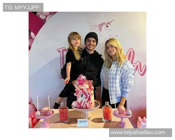 足球明星之妻的华丽人生与爱情纠葛揭秘